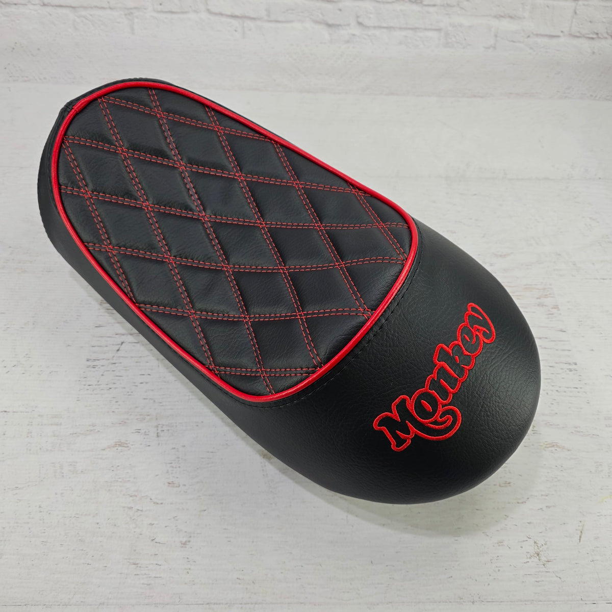 Honda Monkey KITACO black double-diamond seat cover