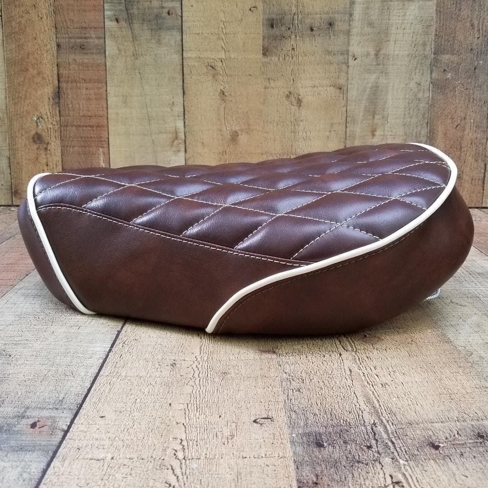 Honda Super Cub whiskey brown diamond seat cover detail