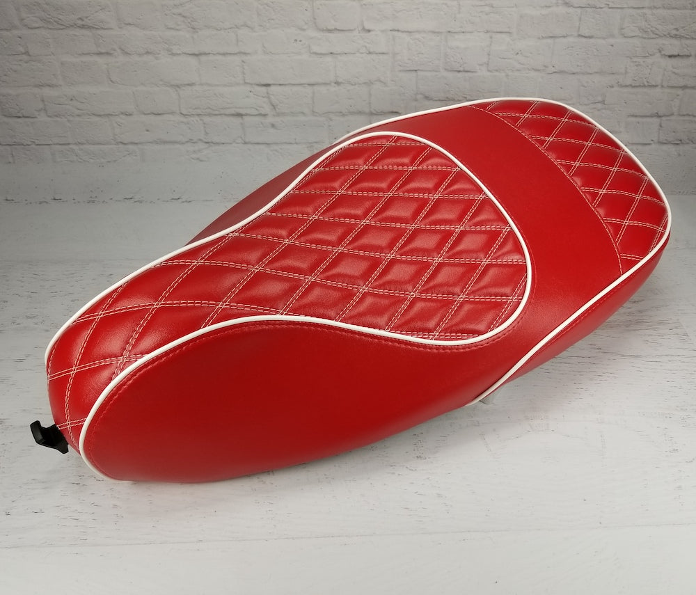 Vespa Sprint / Primavera RED Diamond Seat Cover